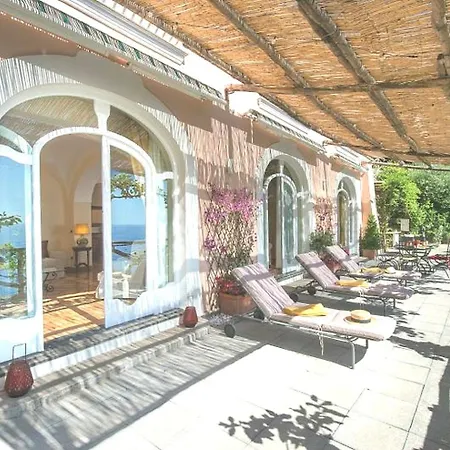 Βίλα Cozy Erno - Family Big Garden Pool Ποζιτάνο