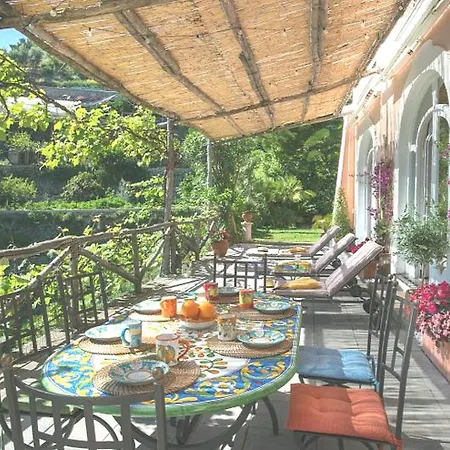 Βίλα Cozy Erno - Family Big Garden Pool