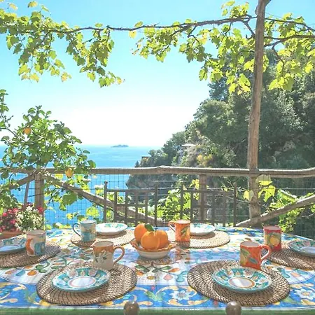 Βίλα Cozy Erno - Family Big Garden Pool Ποζιτάνο